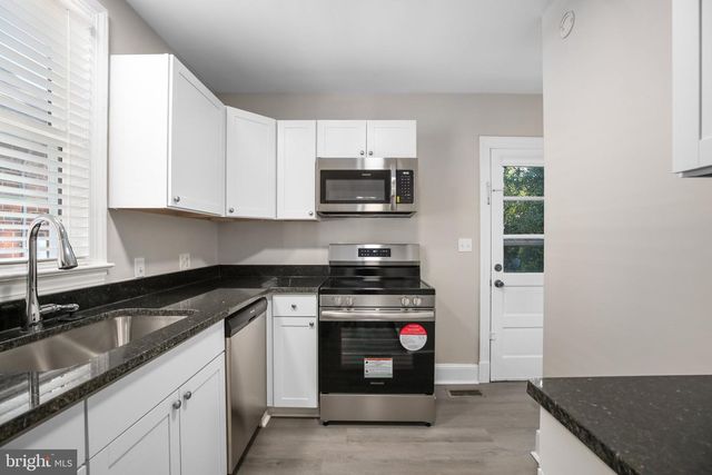 1213 STAFFORD AVE, Fredericksburg, VA 22401