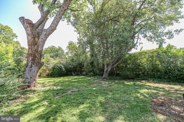 1213 STAFFORD AVE, Fredericksburg, VA 22401