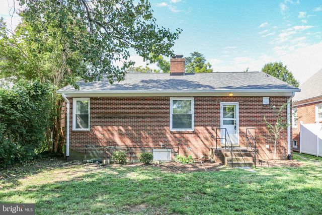 1213 STAFFORD AVE, Fredericksburg, VA 22401