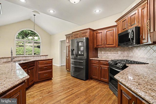 661 HUNTERS LN, Lewisberry, PA 17339