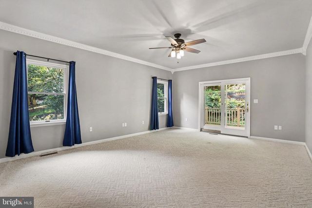 661 HUNTERS LN, Lewisberry, PA 17339