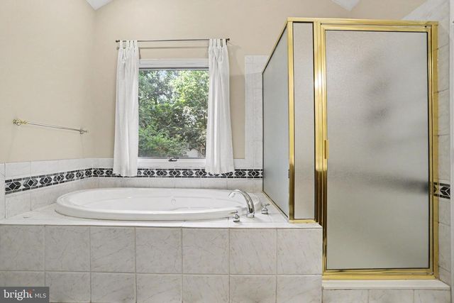 661 HUNTERS LN, Lewisberry, PA 17339