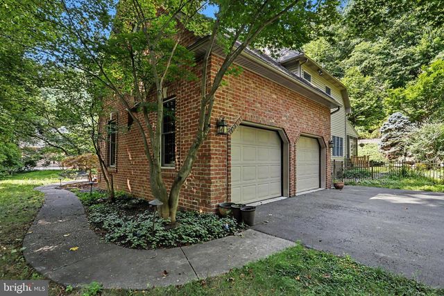661 HUNTERS LN, Lewisberry, PA 17339