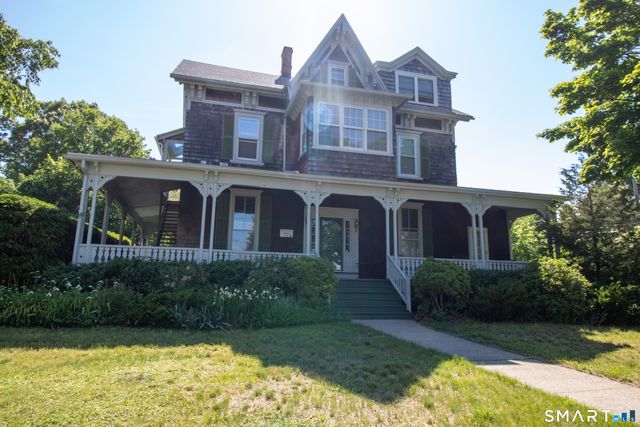 883 Montauk Avenue, New London, CT 06320