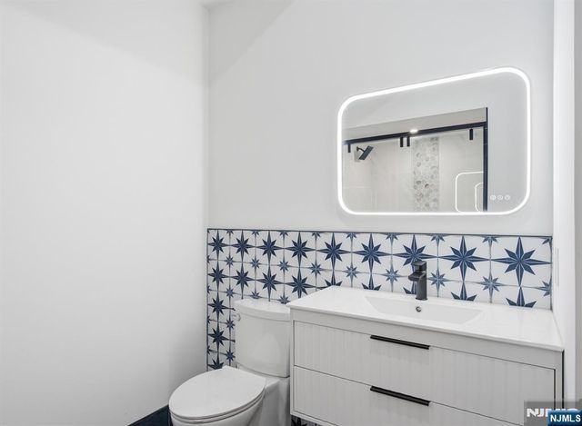 643 S 10th Street, Newark, NJ 07108