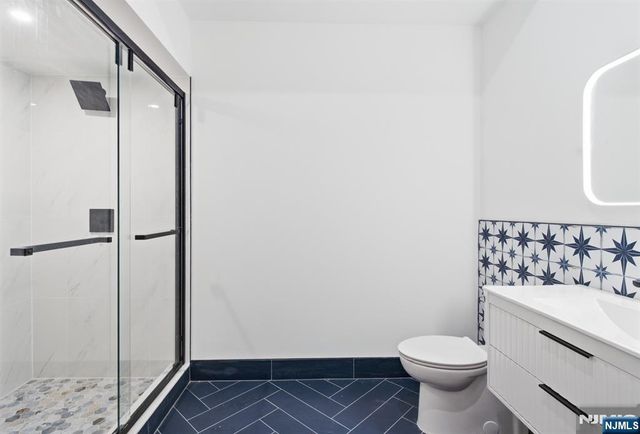 643 S 10th Street, Newark, NJ 07108