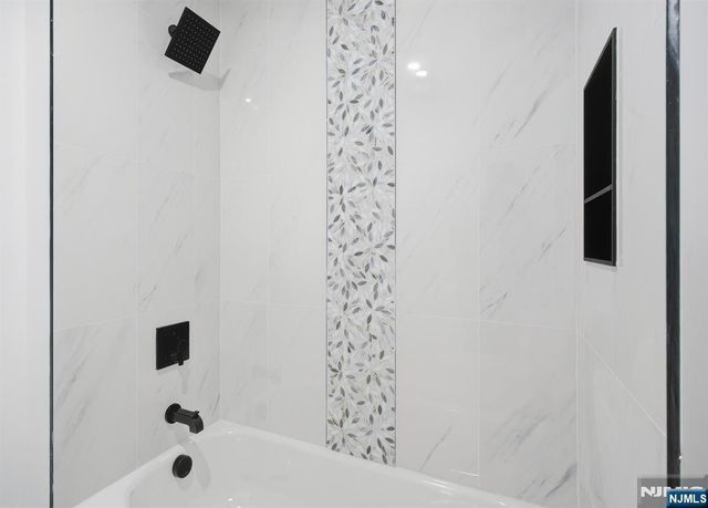 643 S 10th Street, Newark, NJ 07108