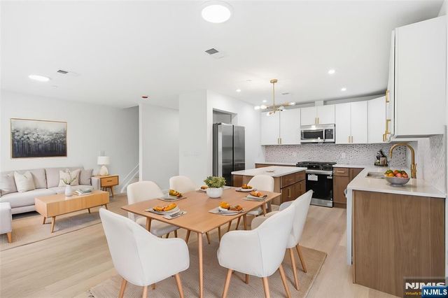 643 S 10th Street, Newark, NJ 07108