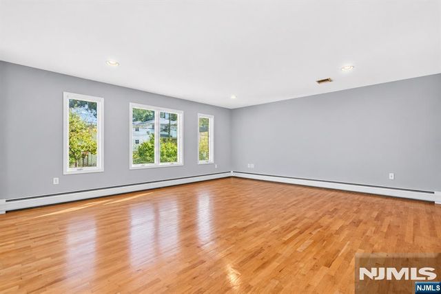 347 4th Street A, Palisades Park, NJ 07650