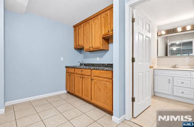 347 4th Street A, Palisades Park, NJ 07650