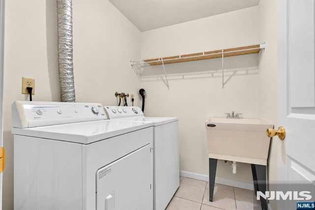 347 4th Street A, Palisades Park, NJ 07650