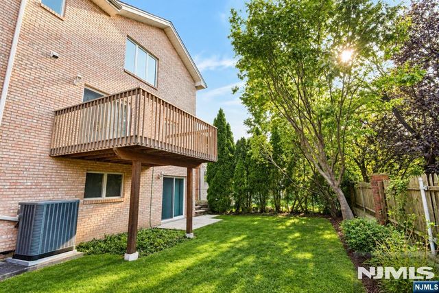 347 4th Street A, Palisades Park, NJ 07650
