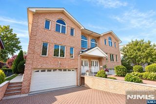 347 4th Street A, Palisades Park, NJ 07650