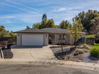 4877 Squirrel Run Court, Redding, CA 96002