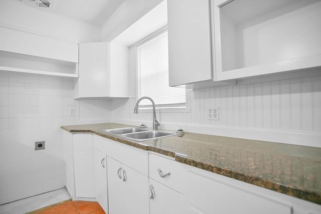 1307 61st Street, Lubbock, TX 79412