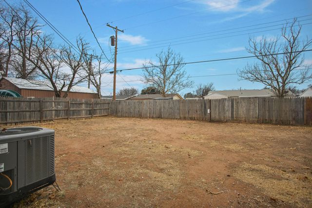 1307 61st Street, Lubbock, TX 79412