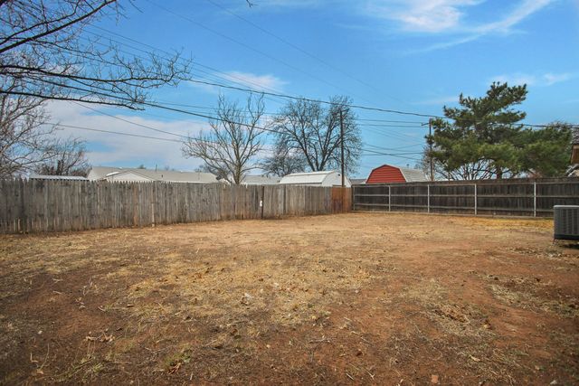 1307 61st Street, Lubbock, TX 79412