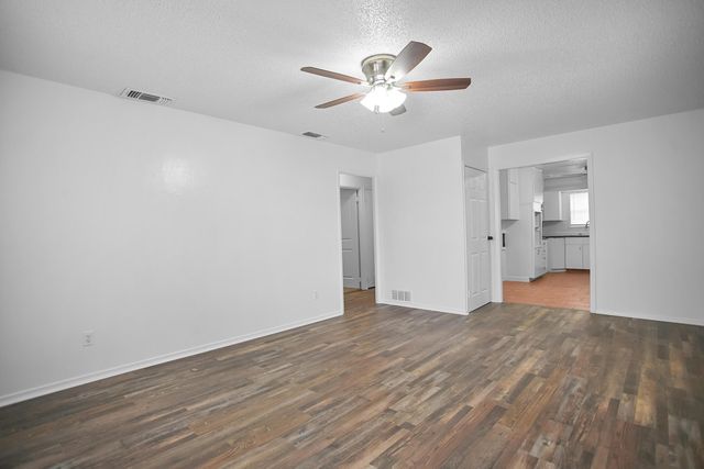 1307 61st Street, Lubbock, TX 79412