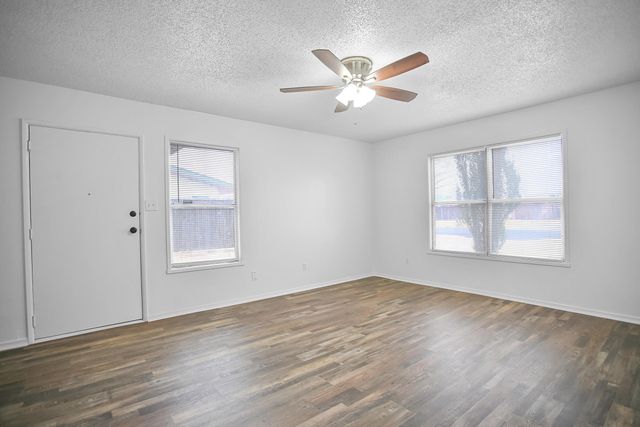 1307 61st Street, Lubbock, TX 79412