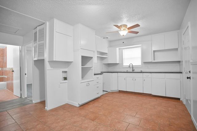 1307 61st Street, Lubbock, TX 79412