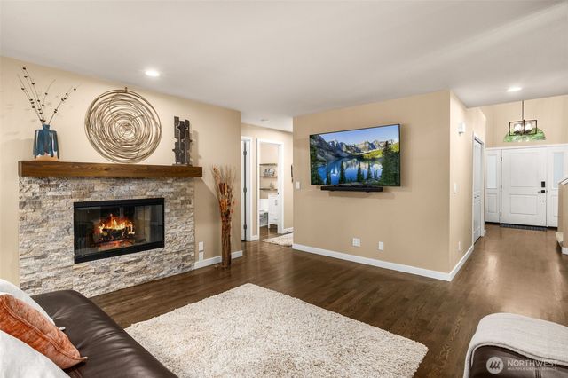 25444 SE 42nd Place, Issaquah, WA 98029
