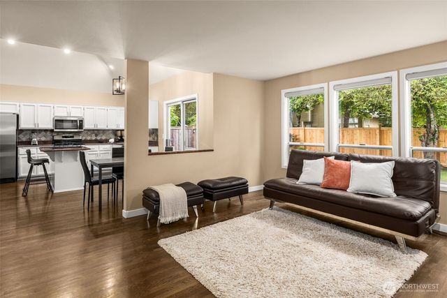 25444 SE 42nd Place, Issaquah, WA 98029