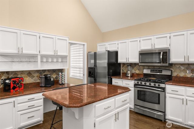 25444 SE 42nd Place, Issaquah, WA 98029