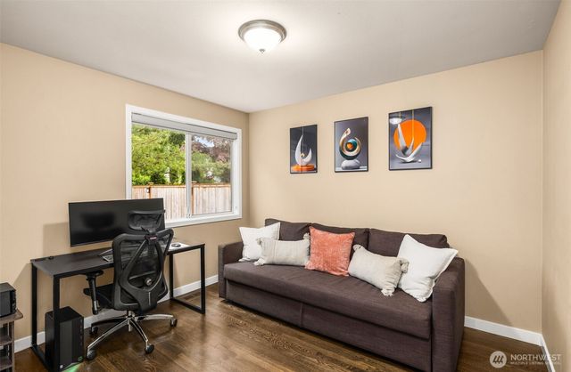 25444 SE 42nd Place, Issaquah, WA 98029