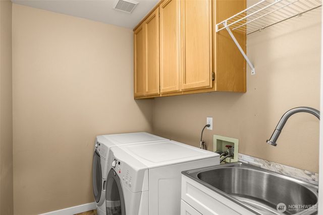 25444 SE 42nd Place, Issaquah, WA 98029