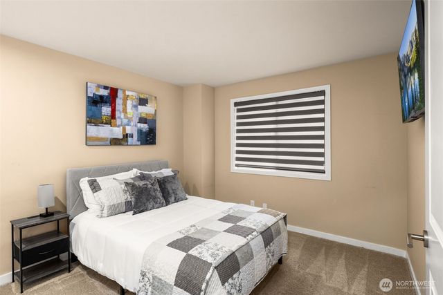 25444 SE 42nd Place, Issaquah, WA 98029