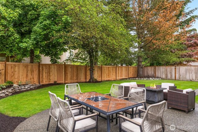 25444 SE 42nd Place, Issaquah, WA 98029