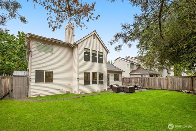 25444 SE 42nd Place, Issaquah, WA 98029