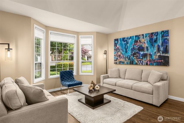 25444 SE 42nd Place, Issaquah, WA 98029