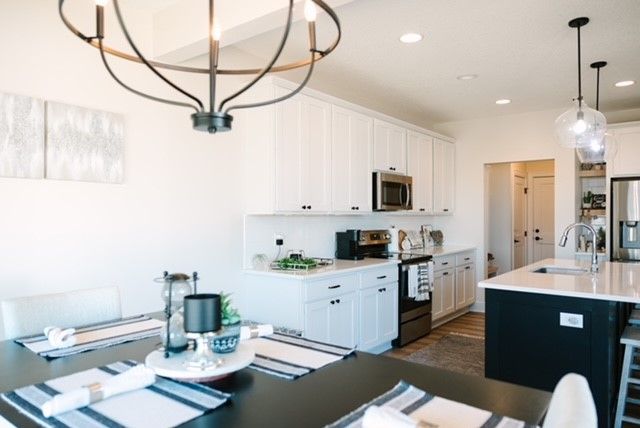 302 S 91st Street, West Des Moines, IA 50266