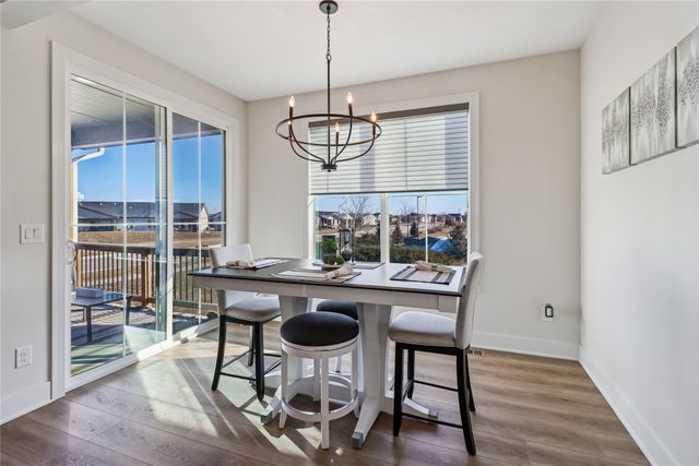 302 S 91st Street, West Des Moines, IA 50266