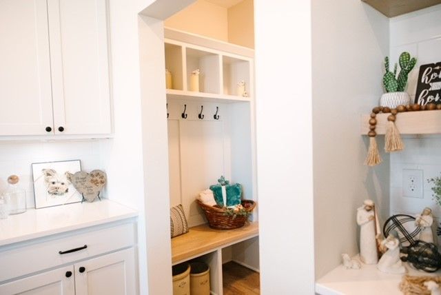 302 S 91st Street, West Des Moines, IA 50266