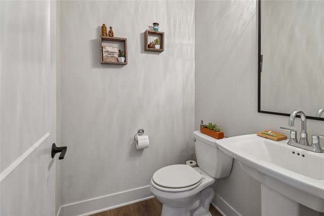 302 S 91st Street, West Des Moines, IA 50266