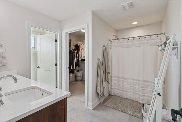 302 S 91st Street, West Des Moines, IA 50266