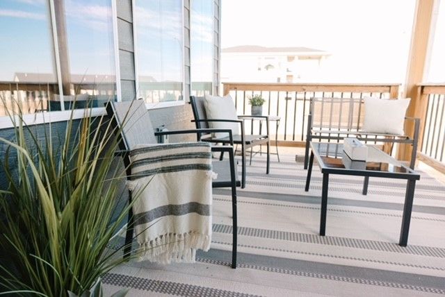 302 S 91st Street, West Des Moines, IA 50266