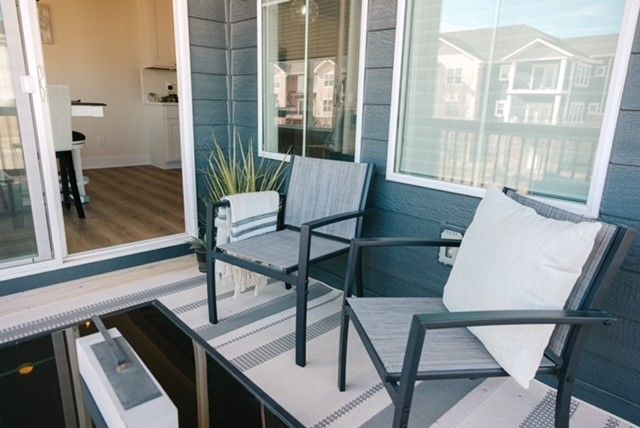 302 S 91st Street, West Des Moines, IA 50266