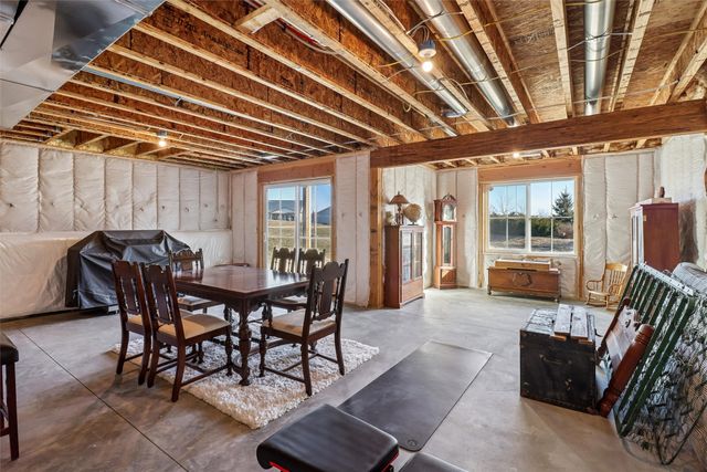 302 S 91st Street, West Des Moines, IA 50266