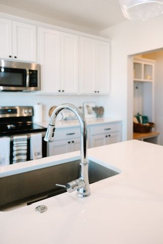 302 S 91st Street, West Des Moines, IA 50266