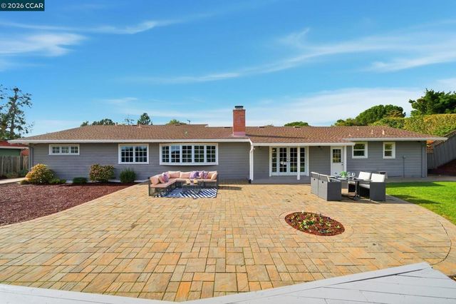 56 56 Bates Blvd, Orinda, CA 94563