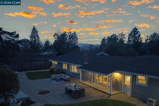 56 56 Bates Blvd, Orinda, CA 94563