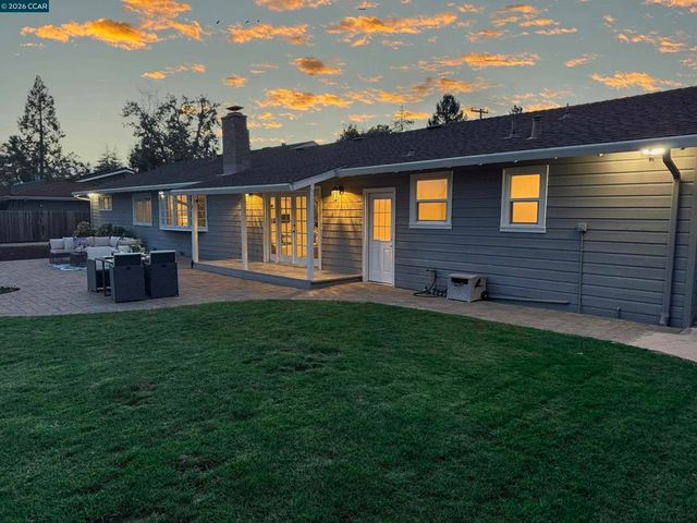 56 56 Bates Blvd, Orinda, CA 94563