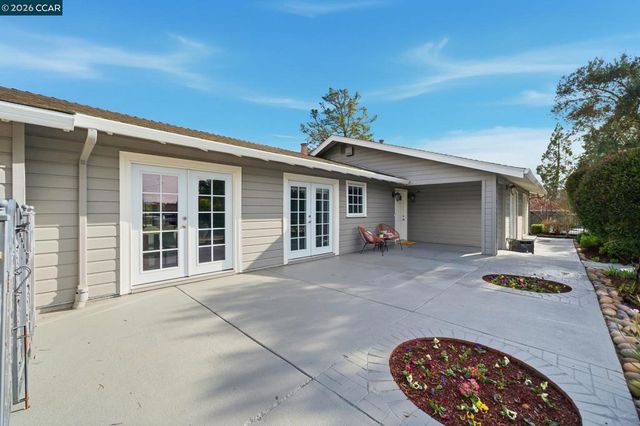 56 56 Bates Blvd, Orinda, CA 94563