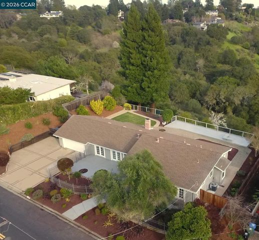 56 56 Bates Blvd, Orinda, CA 94563