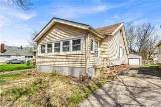 1401 E 219th Street, Euclid, OH 44117