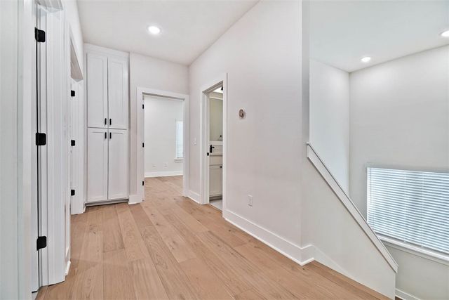 1442 NW Bella Vista Road, Bentonville, AR 72712