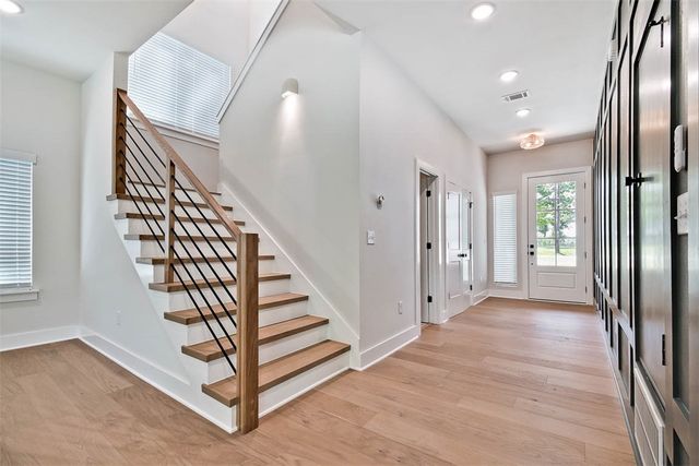 1442 NW Bella Vista Road, Bentonville, AR 72712